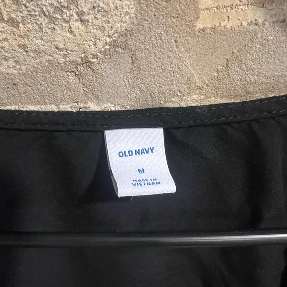 Chic Black Tie-Front Top - Old Navy (Size Medium) - Never Worn! - Picture 4 of 4